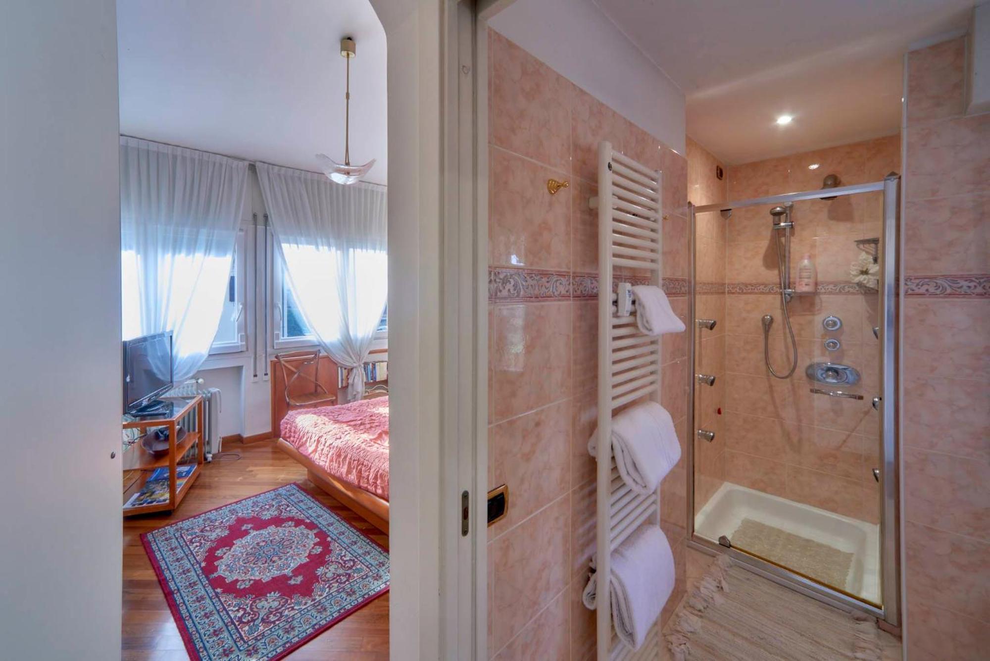 Bed and Breakfast Tosca House 2 Varenna Exterior foto
