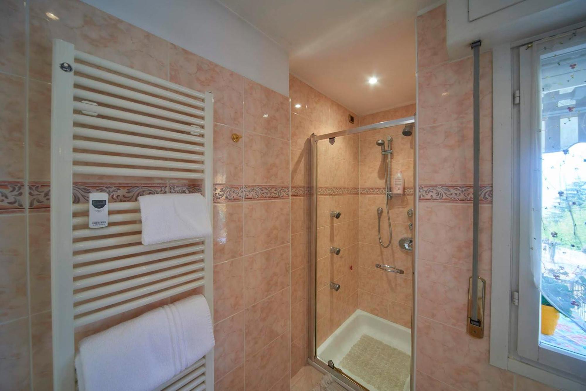 Bed and Breakfast Tosca House 2 Varenna Exterior foto