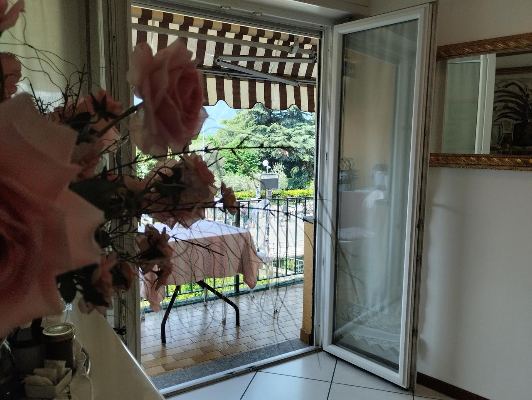 Bed and Breakfast Tosca House 2 Varenna Exterior foto
